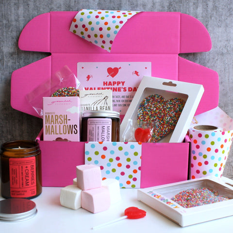 VALENTINE'S DAY Custom Hamper | PERSONALISED | Soy Candle & Chocolate Gift Pack | I Love You | Pink